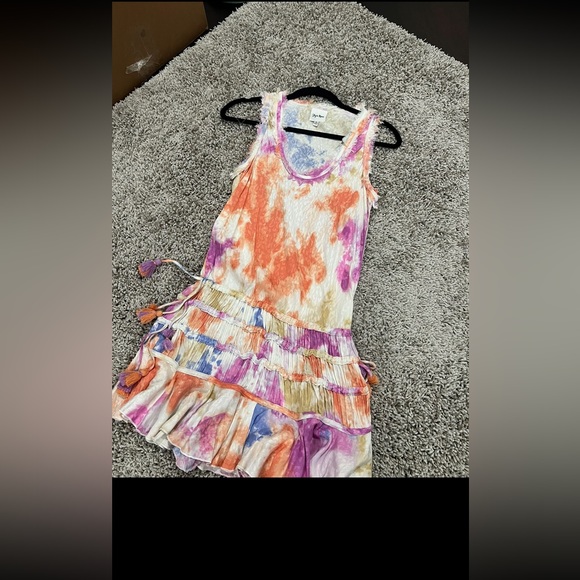 Style to moon beautiful dress! Size medium. Runs small. Gorgeous on!! - Picture 1 of 2